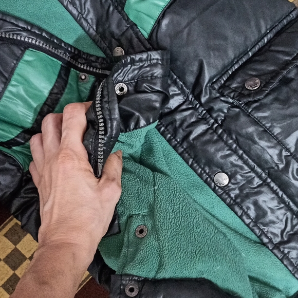 Jacket - Picture 8 of 10